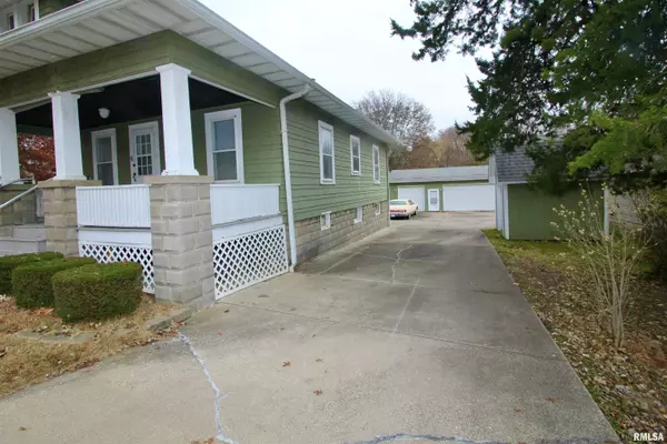 Peoria, IL 61604,2318 N FLORA AVE