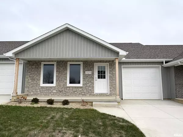 1109 Lawson ST, Washington, IL 61571