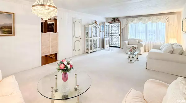 Peoria, IL 61614,1913 W CLAREWOOD AVE