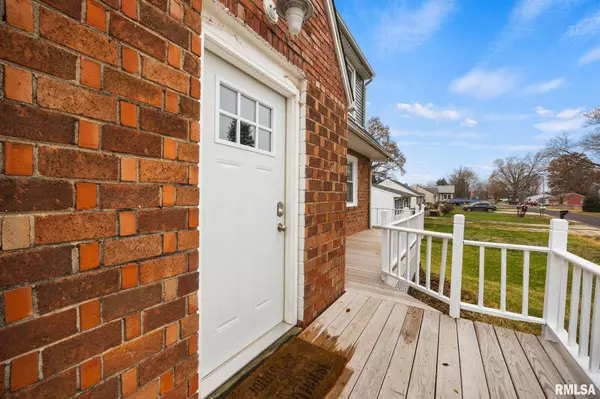 Creve Coeur, IL 61610,428 ROBERTS ST