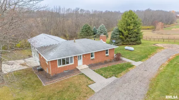 Delavan, IL 61734,6065 LOCUST RD