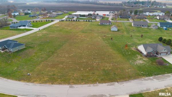 107 Lost Creek CT, Pekin, IL 61554