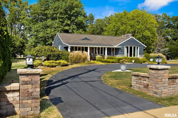 1017 W NORTHMOOR RD, Peoria, IL 61614