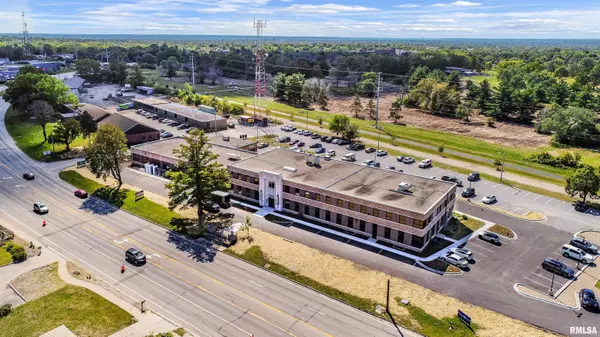 Peoria, IL 61614,6035 N KNOXVILLE AVE #105 Shared