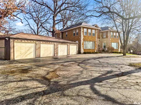 Peoria, IL 61614-6162,169 E OAK CLIFF CT #115