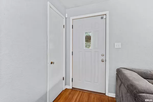 East Peoria, IL 61611,1004 SPRINGFIELD AVE