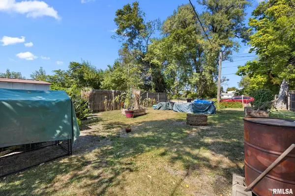 East Peoria, IL 61571,239 ELM ST