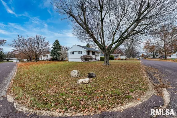 Peoria, IL 61614,5909 N KEENLAND AVE