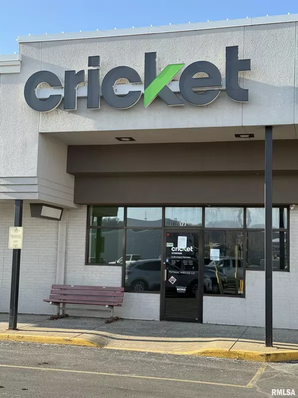 127 N MAIN ST #6, East Peoria, IL 61611