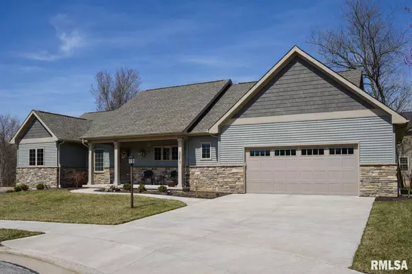 2213 W EARL CT, Peoria, IL 61615