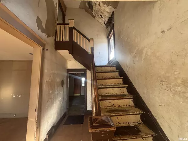 Pekin, IL 61554,717 HILLYER ST