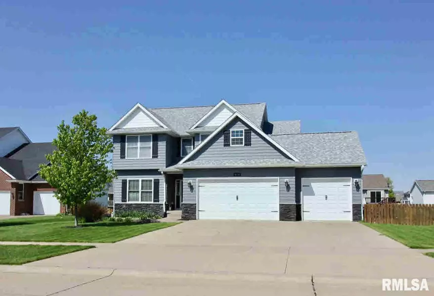 904 SAWGRASS CT, Eldridge, IA 52748