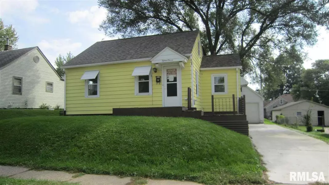 1511 W 38TH ST, Davenport, IA 52806