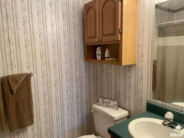 Aledo, IL 61231,409 233RD ST