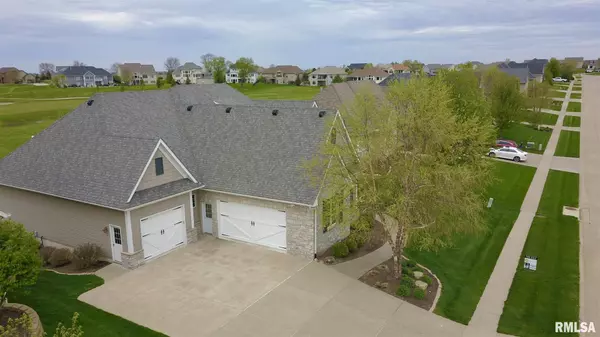 Le Claire, IA 52753,10 COUNTRY CLUB CT