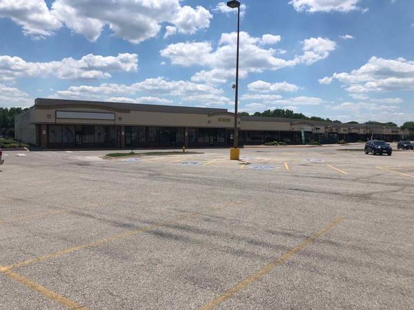 4012 BLACKHAWK RD, Rock Island, IL 61201