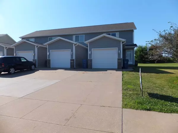 700 PRAIRIE MEADOWS DR, Blue Grass, IA 52726