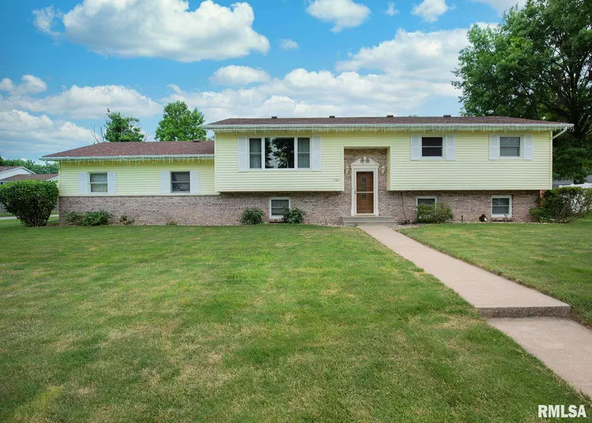 702 5TH Avenue West, Andalusia, IL 61232