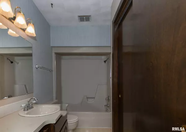 Port Byron, IL 61275,469 RAVINE ST