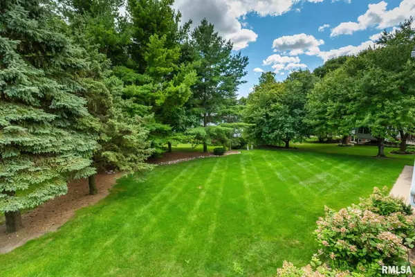 Bettendorf, IA 52722,2189 ST ANDREWS CIR