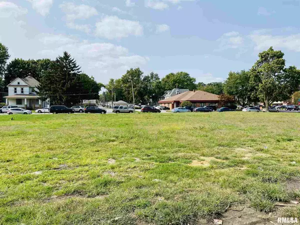 Davenport, IA 52803,321 W LOCUST ST