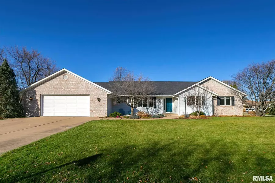 201 BLACKHAWK DR, Park View, IA 52748