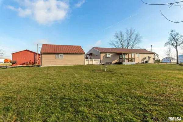 Morrison, IL 61270,10450 COURT RD