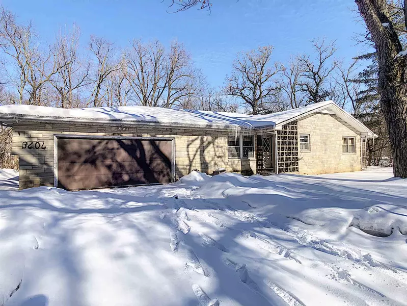 3606 8TH Street Court, East Moline, IL 61244