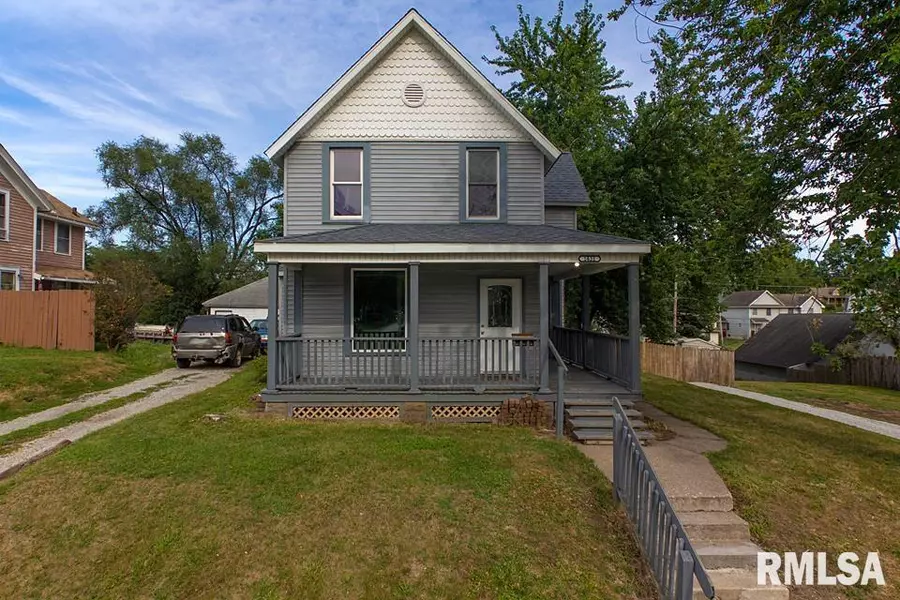 1431 BRIDGE AVE, Davenport, IA 52803