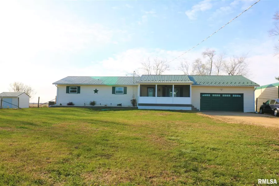 2870 380TH AVE, Camanche, IA 52730