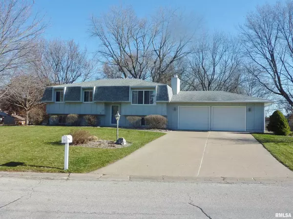 302 PARK LANE CIR,  Park View,  IA 52748