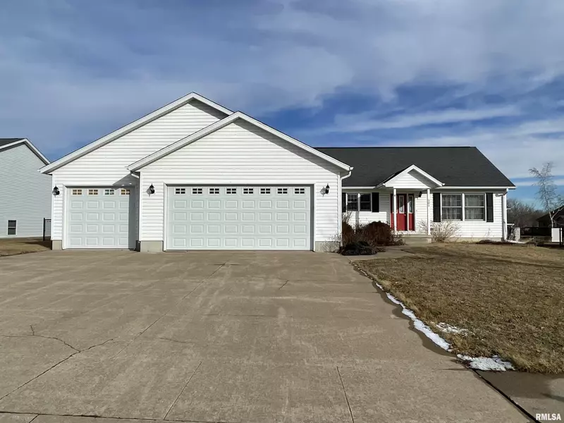 501 Mill Ridge RD, Clinton, IA 52732