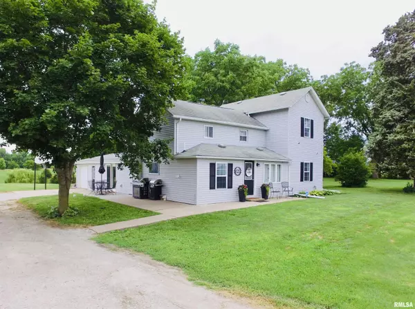 Viola, IL 61486,675 270TH ST