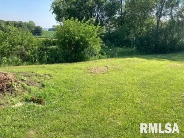 Port Byron, IL 61275,3901 229TH Street Circle North