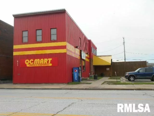 Davenport, IA 52803,813 W 2ND ST