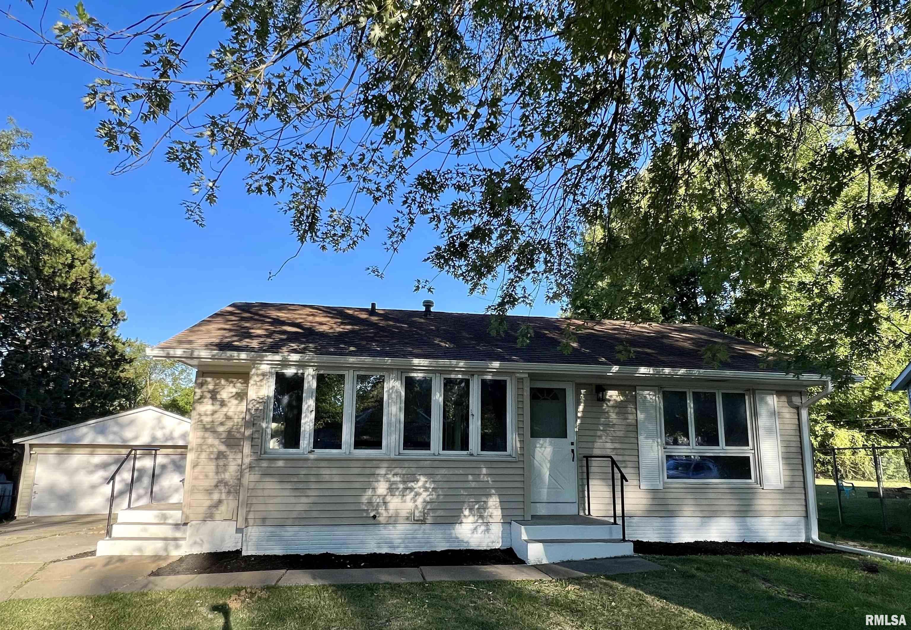 Milan, IL 61264-3616,525 W 28TH AVE