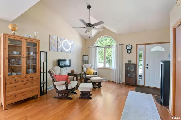 Colona, IL 61241,280 BRIARGATE DR