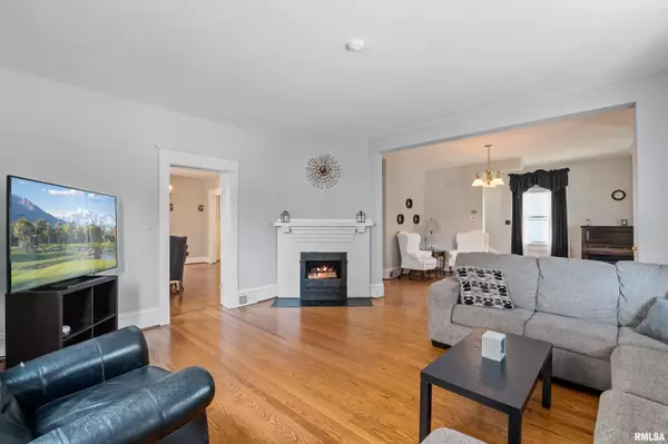 Davenport, IA 52803,2218 N HARRISON ST