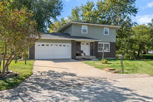 Eldridge, IA 52748,4 SIOUX CT