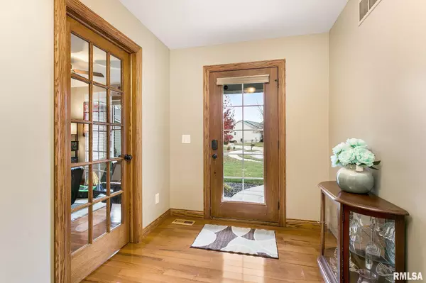 Davenport, IA 52806,1944 W 56TH CT