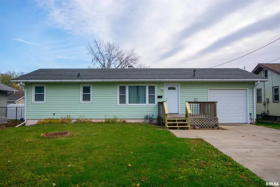 504 6TH AVE, Camanche, IA 52730