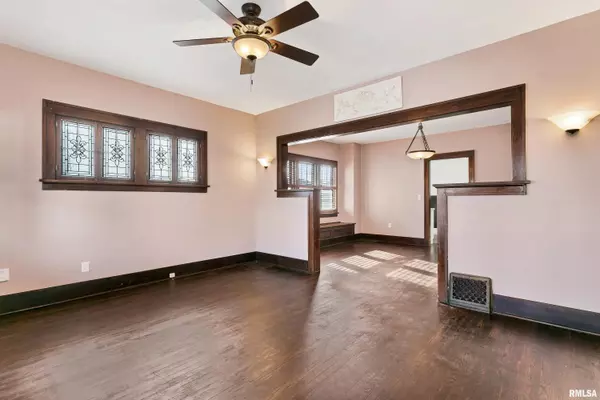 Davenport, IA 52803,2706 HARRISON ST