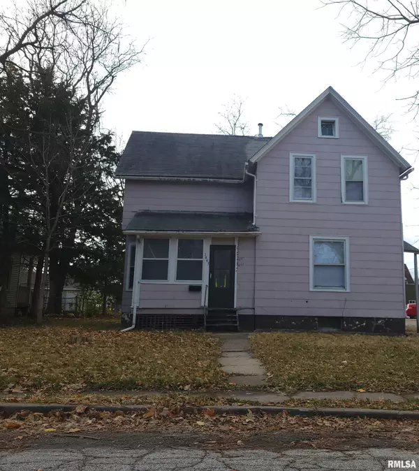 1443 W 15TH ST, Davenport, IA 52804