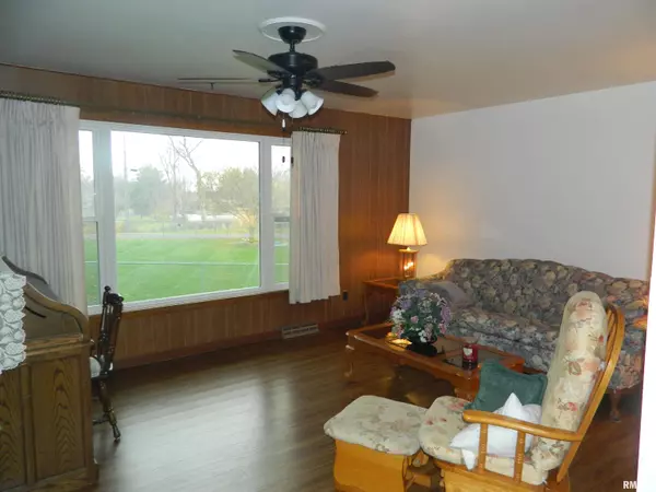 Morrison, IL 61270,403 Badger CT