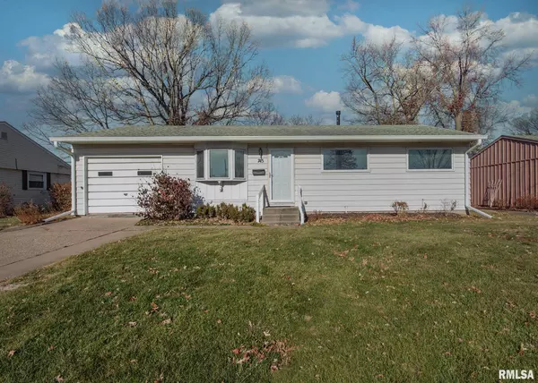 East Moline, IL 61244,745 39TH AVE