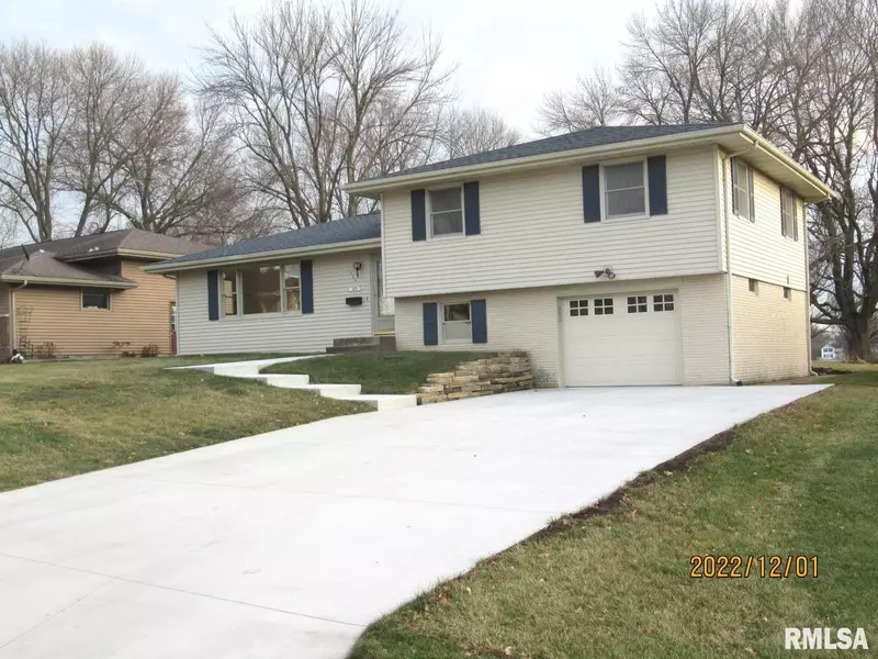 107 PARKVIEW DR, Tipton, IA 52772