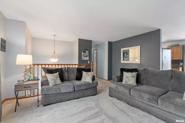 Davenport, IA 52806,1830 W 55TH ST