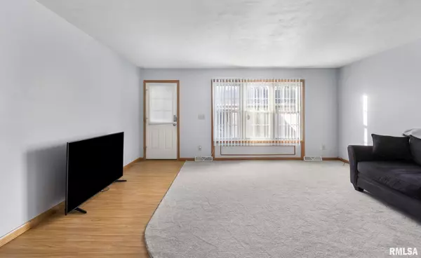 Davenport, IA 52806,4620 WARREN ST