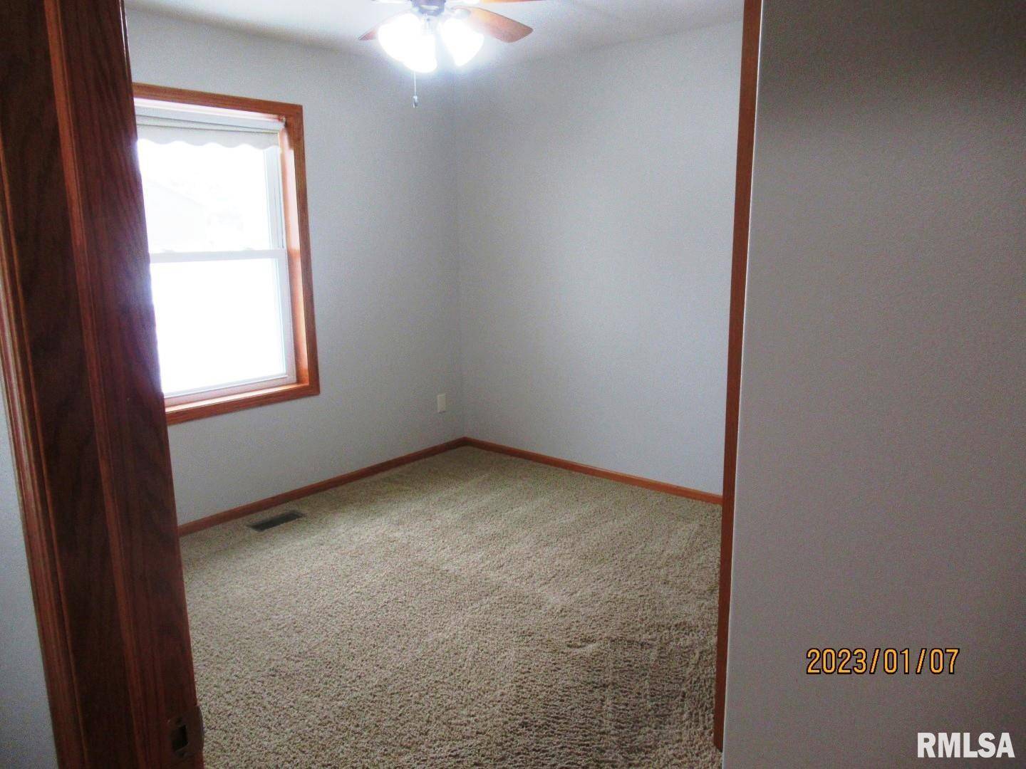 Tipton, IA 52772,1102 PARKVIEW DR