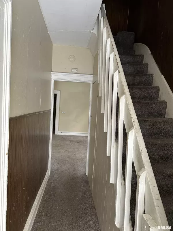 Davenport, IA 52804,718 W 14TH ST